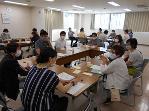 写真：支え合い会議の様子