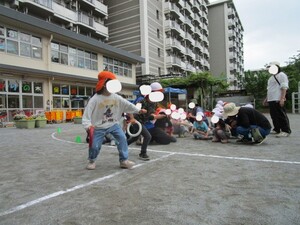 リレーをしている様子