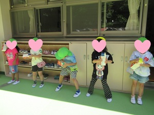 写真：堆肥作り