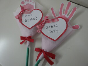 花束風制作を行いました。