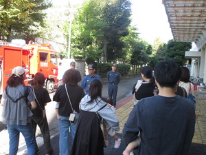 消防士がやってきた