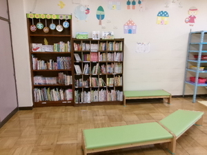 絵本コーナー写真