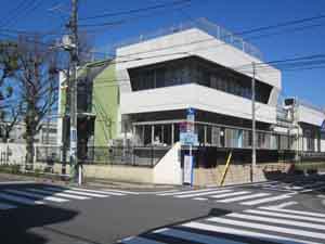 写真：はすのみ児童館外観