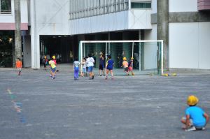 写真：校庭遊び