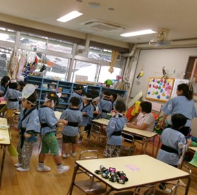 4歳お祭りごっこ