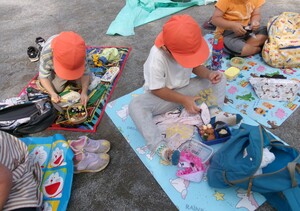 お弁当を広げているところ