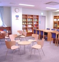 写真:ふれあい館談話コーナー
