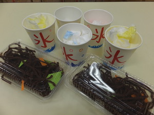 焼きそばとかき氷