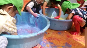 ペインティングをしている様子