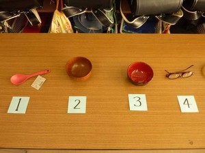 写真1：木からできたものクイズ