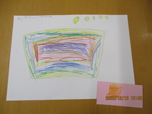 子どもが描いたポスターとチケット