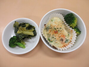 写真：収穫したブロッコリーを給食で提供した写真