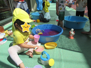 水遊びのようす