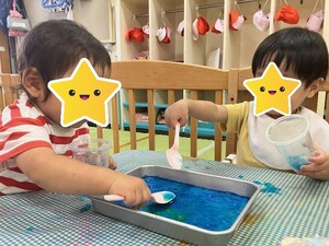 寒天遊びの様子