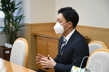 写真：報告の様子