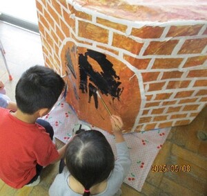 パン屋さんにはかまども必要だよね。