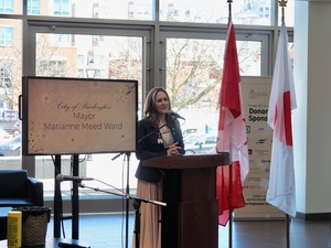 マリアンヌ・ミード・ワード市長