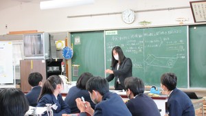 生態系の中の生物の役割【高島第一中学校】（外部リンク）