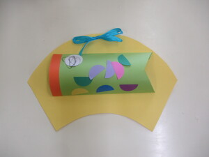 3歳児クラスのこいのぼりの製作