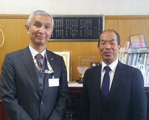 写真：長岡校長と