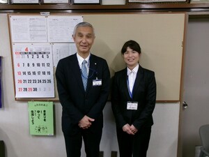 写真：日向校長と