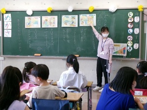 写真：1年生の道徳の授業の様子