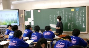 写真：国語の授業の様子