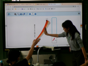 写真：書写の授業の様子