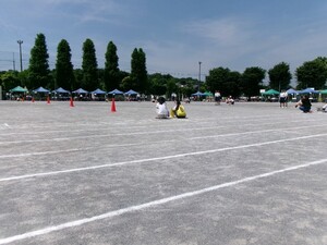 写真：高島第三中学校「2人3脚」の様子