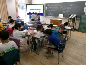 写真：生活科の授業の様子