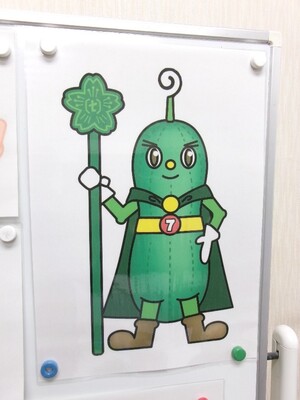 写真：創立80周年のキャラクター