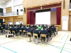 写真：平和フェスティバルの会場（体育館）