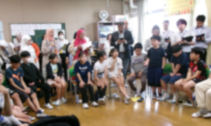 写真：学級会の話合いの様子